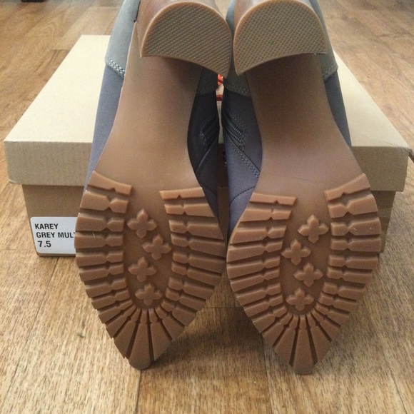 Steve Madden Karey Leather Heel Bootie NIB - Picture 9 of 10